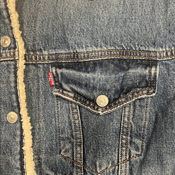 Levi's Denim Jacket with Sherpa Collar - Picture 6 of 7